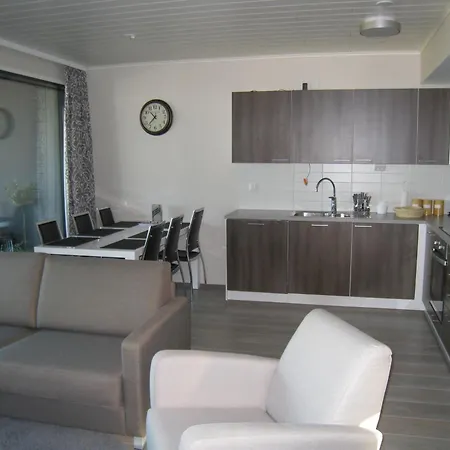 Timantti B15 アパート *